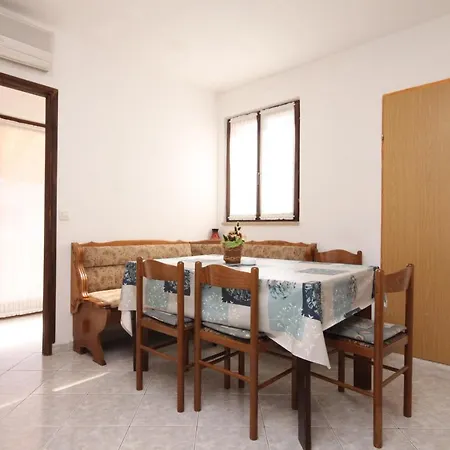 Apartments With A Parking Space Fazana - 7282 Apartment *